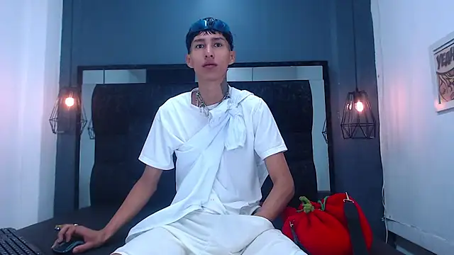 Daniel delux  online show from 10-06-25, 11:07