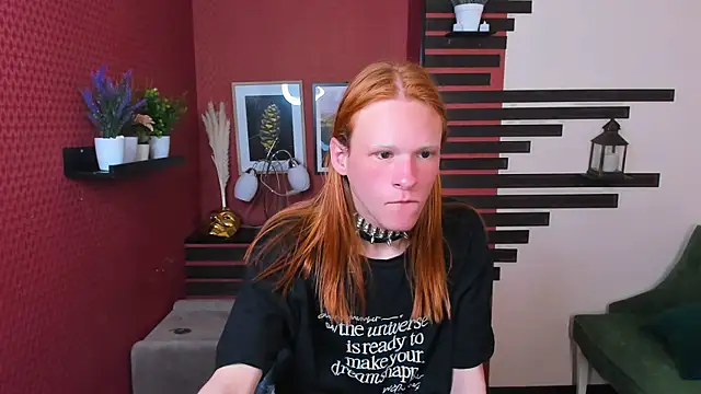 ChloeValentinee online show from 09-24-25, 12:08