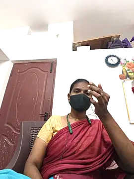 Snapshot of Tamil_Yalini12 chatting on 04-18-26, 05:50 Tamil Yalini12 online show from 04-18-26, 05:50