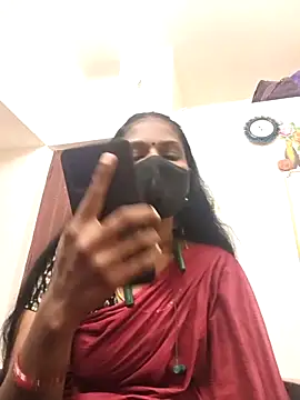 Snapshot of Tamil_Yalini12 chatting on 04-29-26, 05:44 Tamil Yalini12 online show from 04-29-26, 05:44