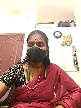 Snapshot of Tamil_Yalini12 chatting on 05-12-26, 01:19 Tamil Yalini12 online show from 05-12-26, 01:19