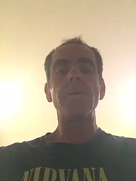 Snapshot of tiago1981pt chatting on 11-19-25, 02:00 tiago1981pt online show from 11-19-25, 02:00