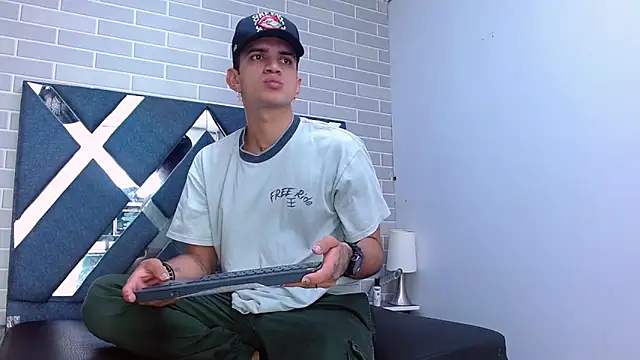 marcus hans  online show from 10-10-25, 12:26