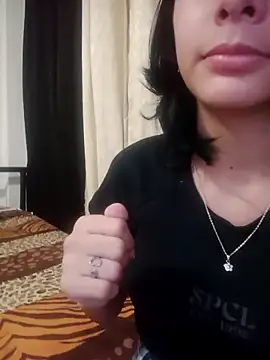 xoxo milk online show from 10-23-25, 06:06