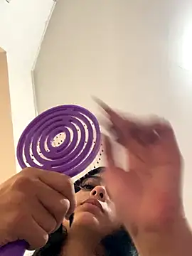 xoxo milk online show from 11-23-25, 07:24