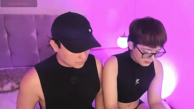 Snapshot of Boy2Boy_Aheat chatting on 10-15-25, 12:49 Boy2Boy Aheat online show from 10-15-25, 12:49