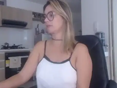 LovePaula online show from 02-20-25, 12:15