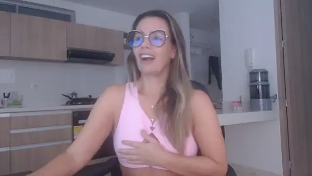 LovePaula online show from 02-23-26, 12:02