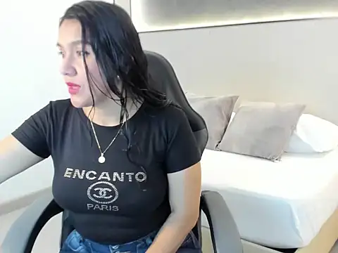 zoee zi online show from 09-27-25, 06:57
