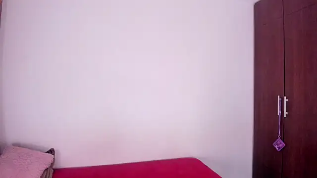 Snapshot of ScarlettRosetti chatting on 07-12-26, 12:12 ScarlettRosetti online show from 07-12-26, 12:12