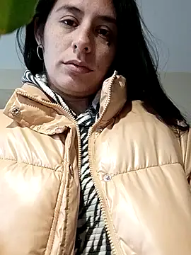 lucixxx14 online show from 09-25-25, 04:21