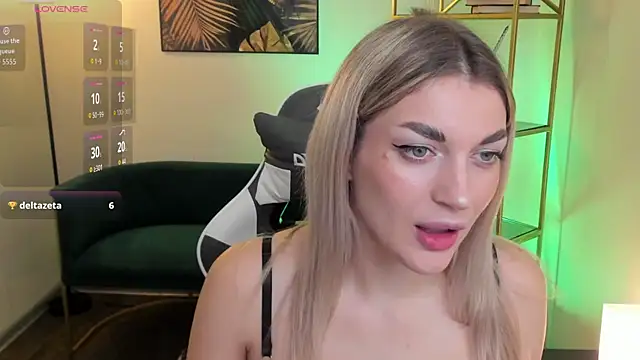 Snapshot of Alice_Cutieee chatting on 10-11-25, 03:54 Alice Cutieee online show from 10-11-25, 03:54