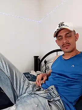 LATINO27CM online show from 10-18-25, 11:38