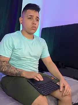 BoomChikaWow online show from 11-03-25, 12:35