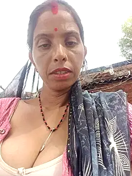 Snapshot of Kirti_k chatting on 10-08-25, 08:45 Kirti k online show from 10-08-25, 08:45