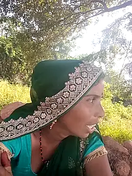 Snapshot of Kirti_k chatting on 10-10-25, 09:41 Kirti k online show from 10-10-25, 09:41