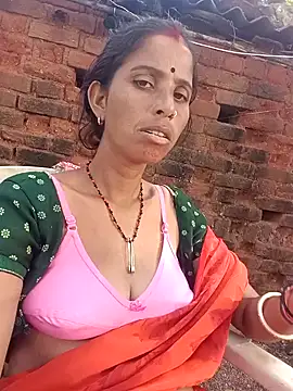 Snapshot of Kirti_k chatting on 10-11-25, 10:36 Kirti k online show from 10-11-25, 10:36