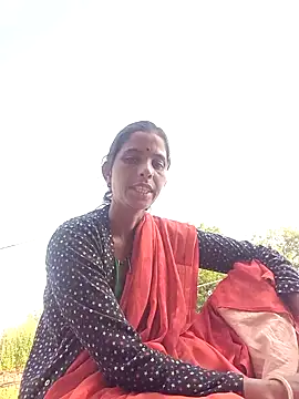 Snapshot of Kirti_k chatting on 10-13-25, 10:04 Kirti k online show from 10-13-25, 10:04