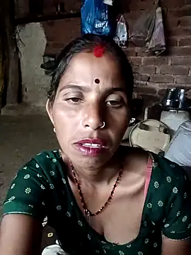 Snapshot of Kirti_k chatting on 10-15-25, 03:45 Kirti k online show from 10-15-25, 03:45