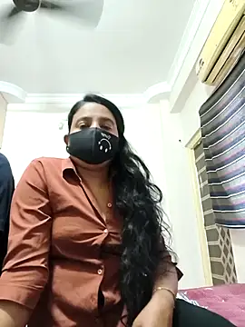 Charm Queen online show from 02-10-26, 07:12