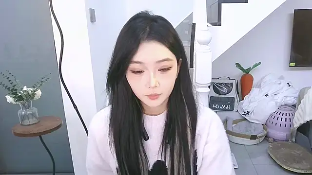 Miao-Maimiao online show from 12-19-25, 12:56