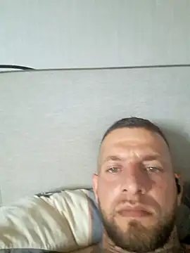 Snapshot of Danielxxxbbn chatting on 09-23-25, 02:31 Danielxxxbbn online show from 09-23-25, 02:31