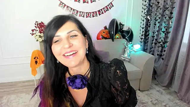 Moon Veloure1 online show from 10-13-25, 03:50