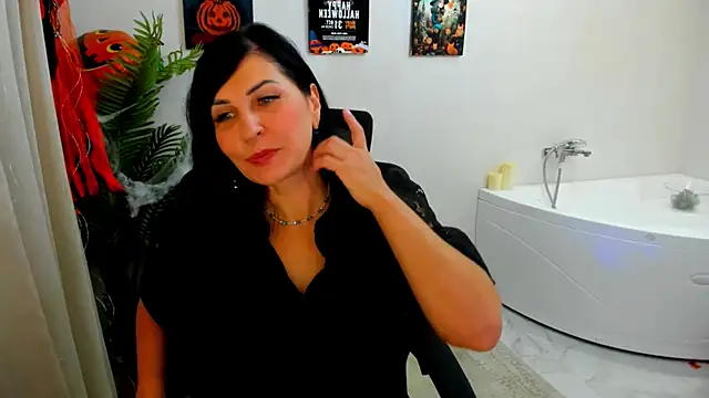 Moon Veloure1 online show from 10-21-25, 04:02