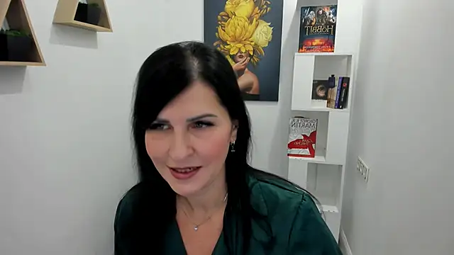 Moon Veloure1 online show from 11-23-25, 03:17