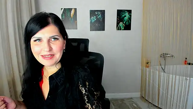 Moon Veloure1 online show from 11-24-25, 03:50