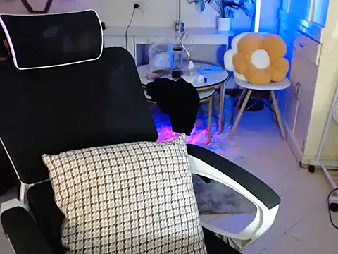 niel cumshow online show from 12-19-25, 08:16