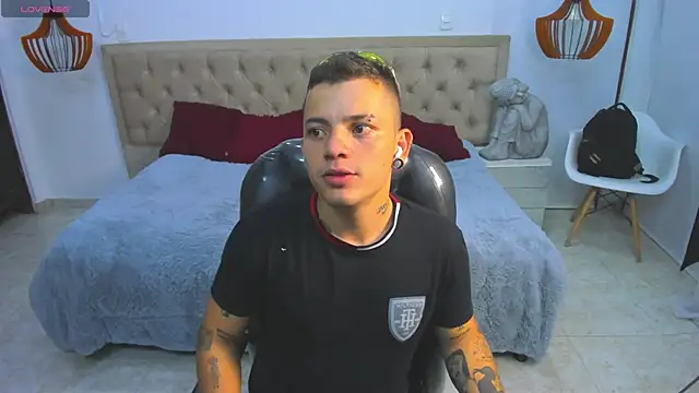 wildthor26 online show from 02-07-26, 03:32