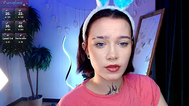 Snapshot of Elastikisss chatting on 10-17-25, 02:37 Elastikisss online show from 10-17-25, 02:37