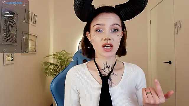 Snapshot of Elastikisss chatting on 10-28-25, 02:26 Elastikisss online show from 10-28-25, 02:26