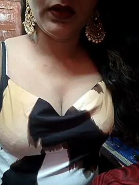 Snapshot of Sexy_Mahi69 chatting on 09-22-25, 10:39 Sexy Mahi69 online show from 09-22-25, 10:39