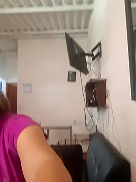 lindsay-rosee online show from 04-14-26, 06:25