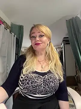 Snapshot of Sweet-blonde chatting on 03-09-26, 01:26 Sweet-blonde online show from 03-09-26, 01:26