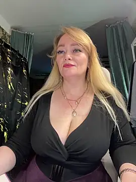 Snapshot of Sweet-blonde chatting on 03-30-26, 07:15 Sweet-blonde online show from 03-30-26, 07:15
