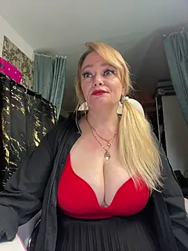 Snapshot of Sweet-blonde chatting on 06-04-26, 10:27 Sweet-blonde online show from 06-04-26, 10:27