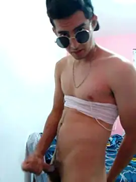 Snapshot of Riki701 chatting on 11-15-25, 12:41 Riki701 online show from 11-15-25, 12:41