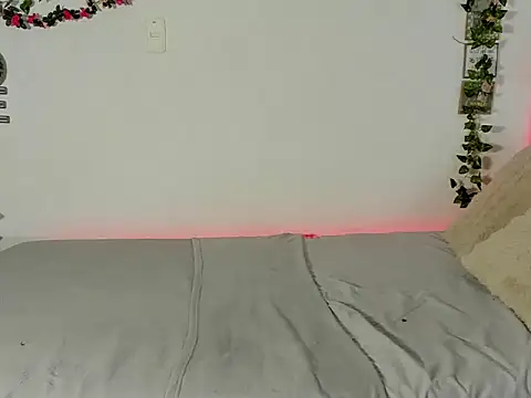 Snapshot of michell_anyeli chatting on 10-25-25, 10:59 michell anyeli online show from 10-25-25, 10:59