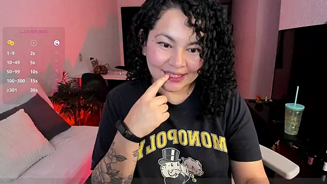 Snapshot of Chubby_Licius chatting on 09-25-25, 01:53 Chubby Licius online show from 09-25-25, 01:53