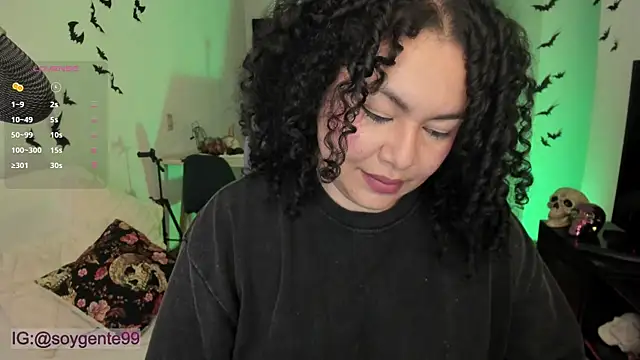 Snapshot of Chubby_Licius chatting on 10-17-25, 11:29 Chubby Licius online show from 10-17-25, 11:29