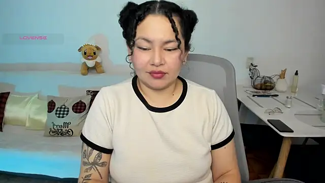 Snapshot of Chubby_Licius chatting on 12-01-25, 11:32 Chubby Licius online show from 12-01-25, 11:32