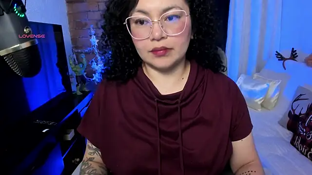 Snapshot of Chubby_Licius chatting on 12-17-25, 12:27 Chubby Licius online show from 12-17-25, 12:27