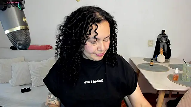 Snapshot of Chubby_Licius chatting on 02-10-26, 10:47 Chubby Licius online show from 02-10-26, 10:47