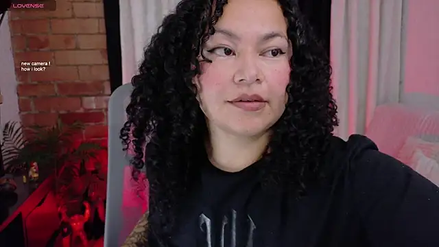 Snapshot of Chubby_Licius chatting on 04-10-26, 11:53 Chubby Licius online show from 04-10-26, 11:53