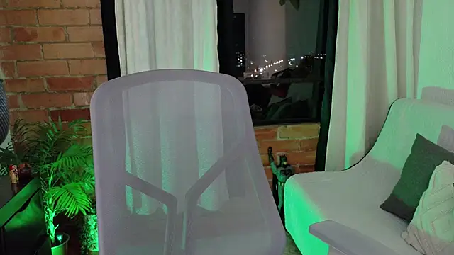 Snapshot of Chubby_Licius chatting on 04-14-26, 11:44 Chubby Licius online show from 04-14-26, 11:44