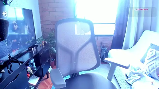 Snapshot of Chubby_Licius chatting on 04-15-26, 10:21 Chubby Licius online show from 04-15-26, 10:21