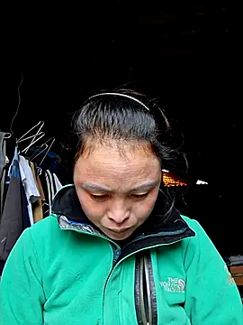 xuxulovezz online show from 11-04-25, 12:32